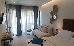 Anassa Studios